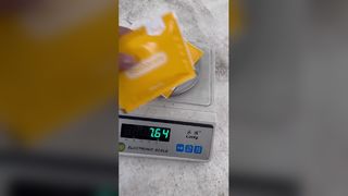 Macchina confezionatrice automatica per bustine di piccole dimensioni con chiusura su quattro lati ad alta velocità per caffè in polvere, polvere per bevande